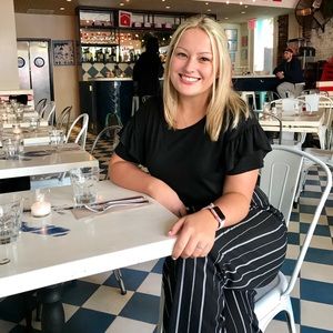 Meet your Posher, Alexis